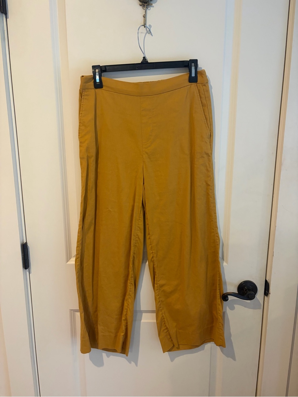 Banana Republic Cropped Wide-Leg Pants in Mustard Yellow